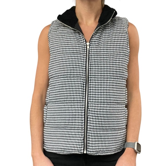 Staccato Women’s S Black White Houndstooth Knit Sherpa Collar Zipper Puffer Vest - Picture 14 of 15
